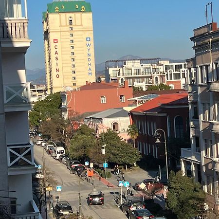 Апартаменты От Зуры Batumi Exterior photo